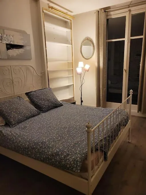 Appartement 2 Chambres 1 Salle De Bain Paris 8Eme Champs Elysees France